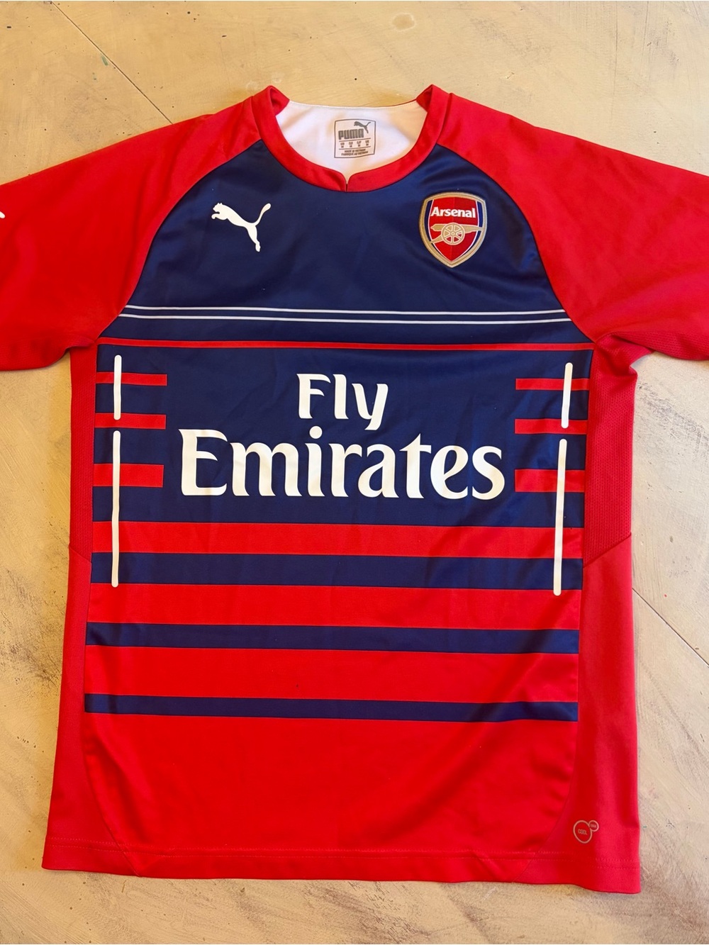 ARSENAL FC PUMA 2014/2015 TRAINING SOCCER FOOTBALL SHIRT JERSEY RARE Size Medium